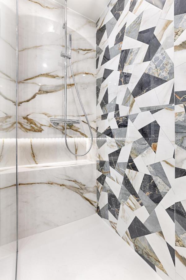 Unique Luxury Parisian Flat 2Br/6P -Champs Elysees ภายนอก รูปภาพ