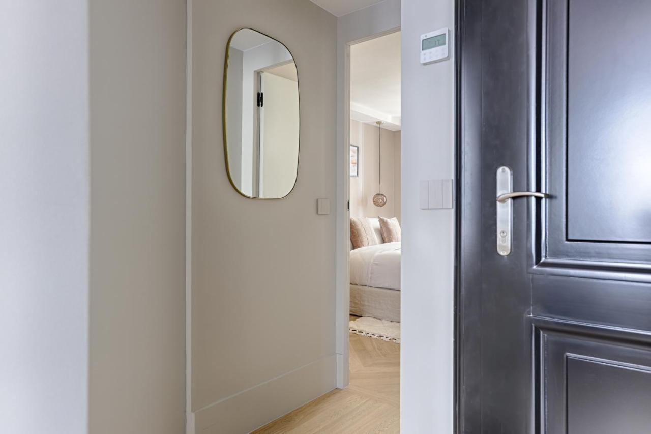 Unique Luxury Parisian Flat 2Br/6P -Champs Elysees ภายนอก รูปภาพ